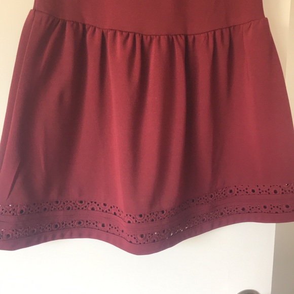 Chic Burgundy Mini Dress with Crochet Detailing - Picture 3 of 12